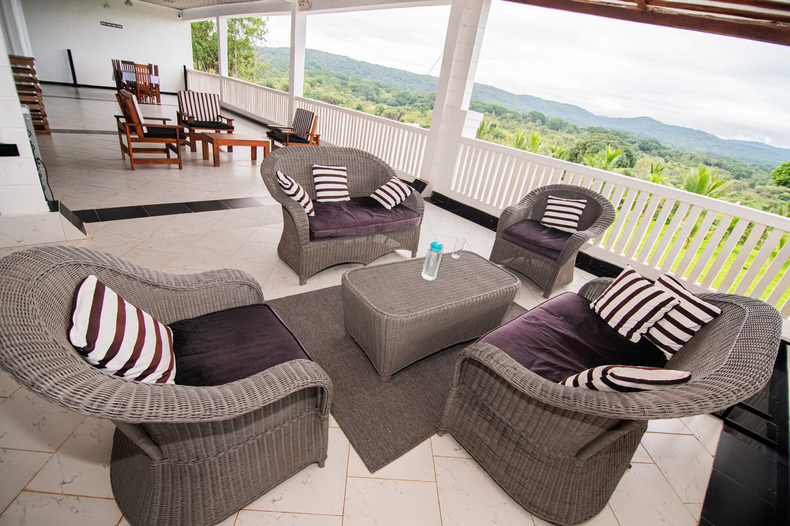Orchard terrace lounge